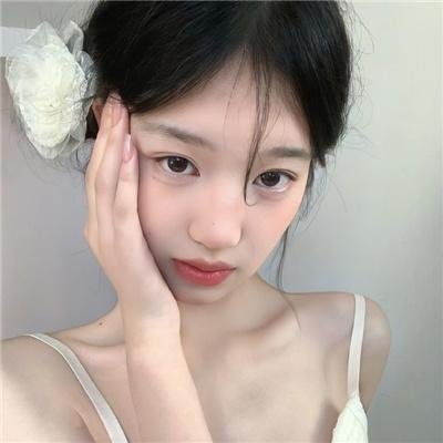 骚动时节的少女们啊 海报